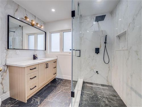 37 Giraffe Avenue, Brampton, ON - Indoor Photo Showing Bathroom