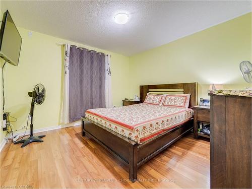 37 Giraffe Avenue, Brampton, ON - Indoor Photo Showing Bedroom