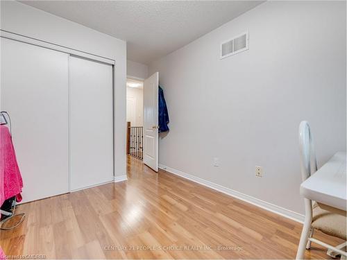 37 Giraffe Avenue, Brampton, ON - Indoor Photo Showing Other Room