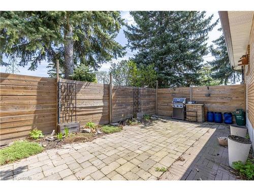 2315 Mount Forest Drive, Burlington, ON - Outdoor