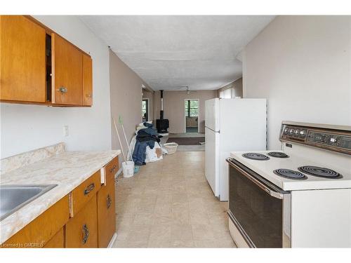 1171 Albert Road, Windsor, ON - Indoor Photo Showing Kitchen