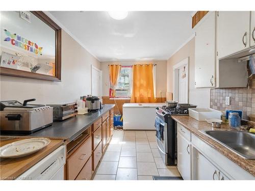 1171 Albert Road, Windsor, ON - Indoor Photo Showing Kitchen