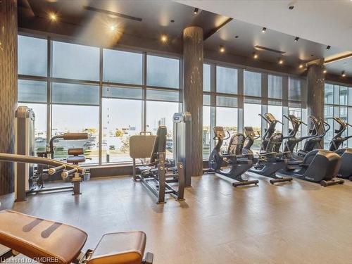 1709-4675 Metcalfe Avenue, Mississauga, ON - Indoor Photo Showing Gym Room