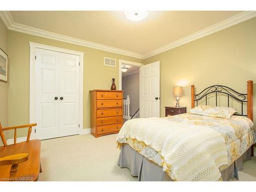 1380 Old English Lane, Oakville, ON - Indoor Photo Showing Bedroom