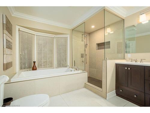 1380 Old English Lane, Oakville, ON - Indoor Photo Showing Bathroom