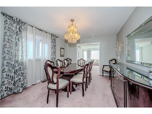 121 Braidwood Lake Road, Brampton, ON - Indoor Photo Showing Dining Room