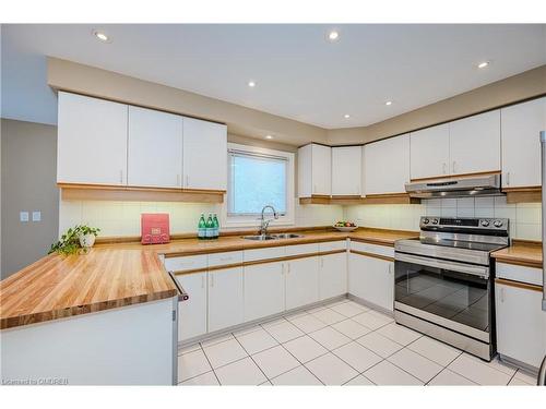 121 Braidwood Lake Road, Brampton, ON - Indoor Photo Showing Kitchen With Double Sink