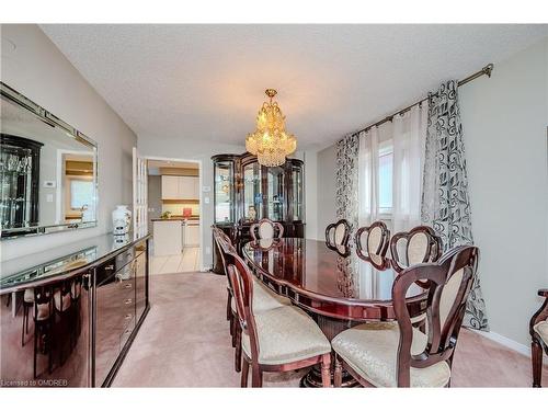 121 Braidwood Lake Road, Brampton, ON - Indoor Photo Showing Dining Room