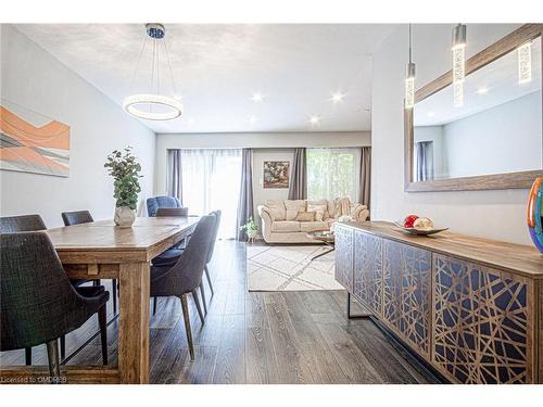 3-4199 Longmoor Drive, Burlington, ON - Indoor Photo Showing Dining Room