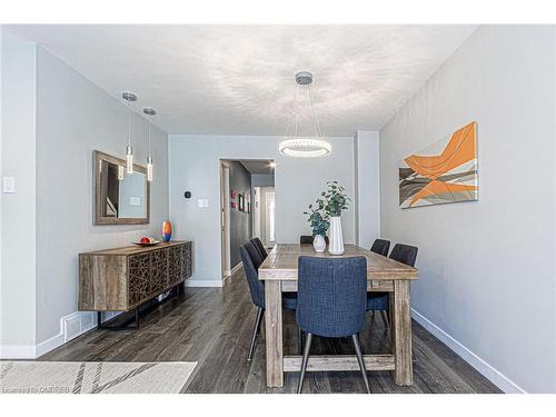 3-4199 Longmoor Drive, Burlington, ON - Indoor Photo Showing Dining Room