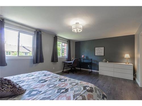 3-4199 Longmoor Drive, Burlington, ON - Indoor Photo Showing Bedroom