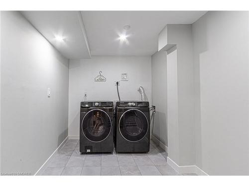 3-4199 Longmoor Drive, Burlington, ON - Indoor Photo Showing Laundry Room