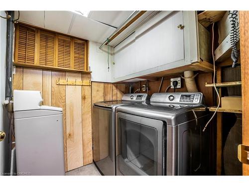 366 George Street, Milton, ON - Indoor Photo Showing Laundry Room