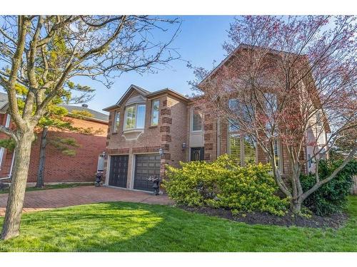 1292 Grainer Court, Oakville, ON - Outdoor