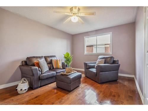 1292 Grainer Court, Oakville, ON - Indoor Photo Showing Living Room