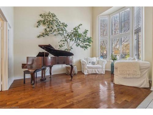 1292 Grainer Court, Oakville, ON - Indoor Photo Showing Other Room