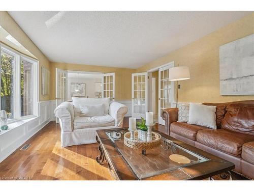 1292 Grainer Court, Oakville, ON - Indoor Photo Showing Living Room