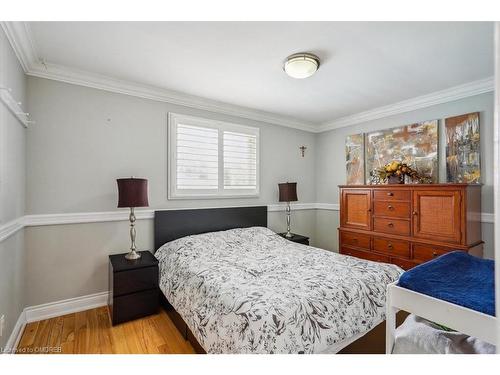 217 Slater Crescent, Oakville, ON - Indoor Photo Showing Bedroom