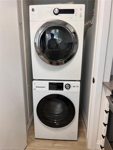 236 Bruce Street, Brantford, ON - Indoor Photo Showing Laundry Room