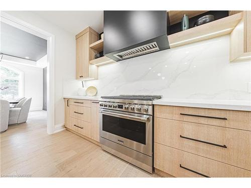 533 Woodland Avenue, Burlington, ON - Indoor Photo Showing Kitchen With Upgraded Kitchen