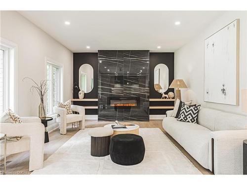 533 Woodland Avenue, Burlington, ON - Indoor Photo Showing Living Room With Fireplace