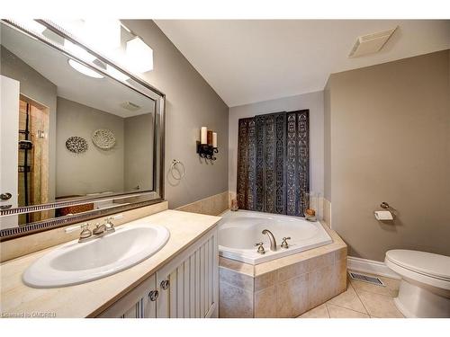 10-120 Bronte Road, Oakville, ON - Indoor Photo Showing Bathroom