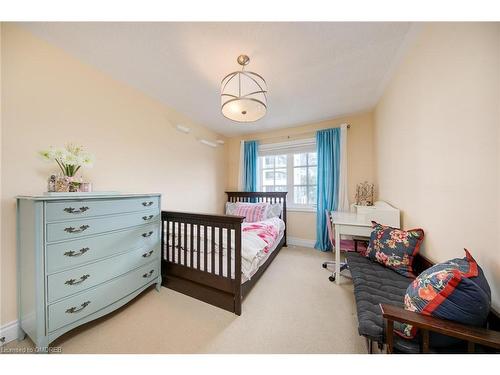 10-120 Bronte Road, Oakville, ON - Indoor Photo Showing Bedroom