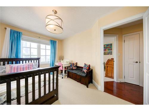 10-120 Bronte Road, Oakville, ON - Indoor Photo Showing Bedroom