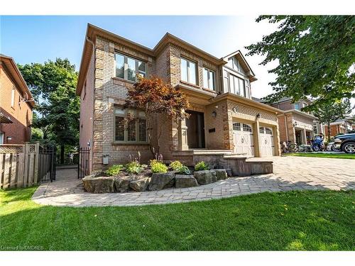 1621 Bayshire Drive, Oakville, ON - Outdoor