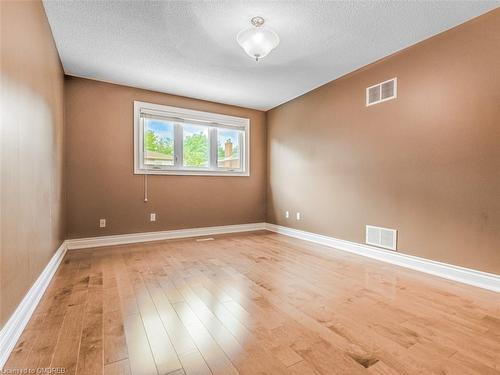 4307 Alta Court, Mississauga, ON - Indoor Photo Showing Other Room