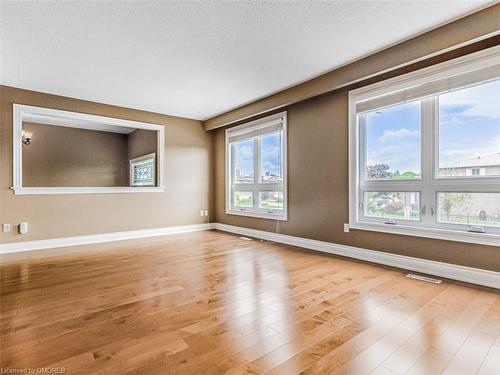 4307 Alta Court, Mississauga, ON - Indoor Photo Showing Other Room