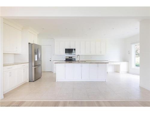 2352 Carrington Place, Oakville, ON - Indoor Photo Showing Kitchen