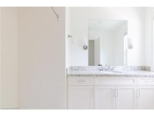 2352 Carrington Place, Oakville, ON - Indoor Photo Showing Bathroom