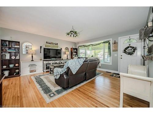 536 Crescent Road, Fort Erie, ON - Indoor Photo Showing Living Room