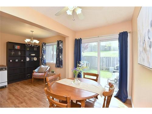 159-11 Queenslea Drive, Hamilton, ON - Indoor Photo Showing Dining Room