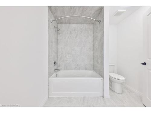 24 Broddy Avenue, Brantford, ON - Indoor Photo Showing Bathroom