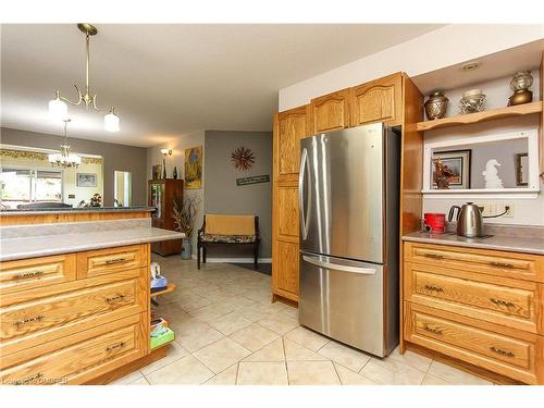 225 39Th Street S, Wasaga Beach, ON - Indoor Photo Showing Kitchen