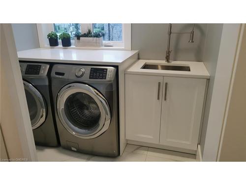 48 Otter View Dr, Otterville, ON - Indoor Photo Showing Laundry Room