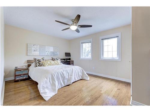 2116 Munn'S Avenue, Oakville, ON - Indoor Photo Showing Bedroom