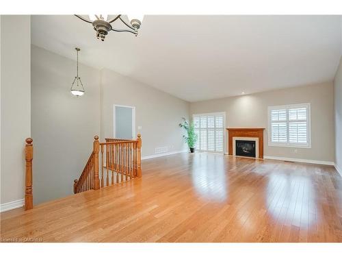 81 Abbotsford Trail, Hamilton, ON - Indoor Photo Showing Living Room With Fireplace