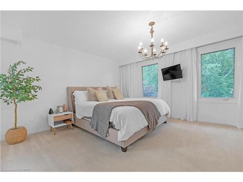 5 Arkendo Drive, Oakville, ON - Indoor Photo Showing Bedroom