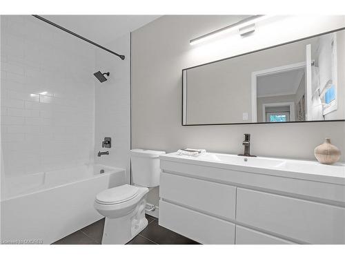 5 Arkendo Drive, Oakville, ON - Indoor Photo Showing Bathroom