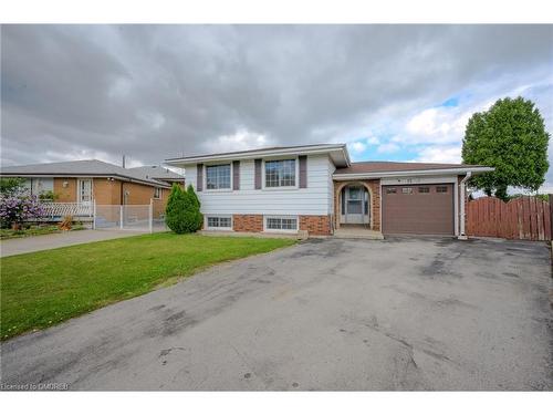 15 Ilford Court, Hamilton, ON - Outdoor With Facade