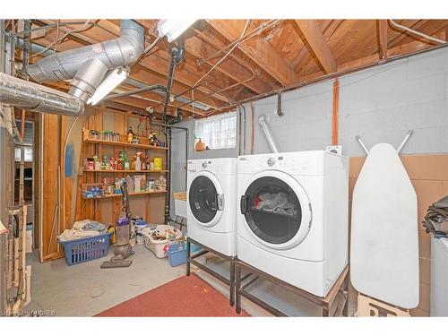 15 Ilford Court, Hamilton, ON - Indoor Photo Showing Laundry Room