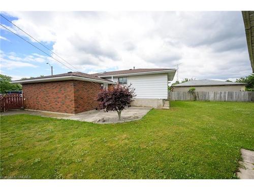 15 Ilford Court, Hamilton, ON - Outdoor