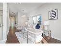 15-488 Yonge Street, Barrie, ON  - Indoor Photo Showing Living Room 