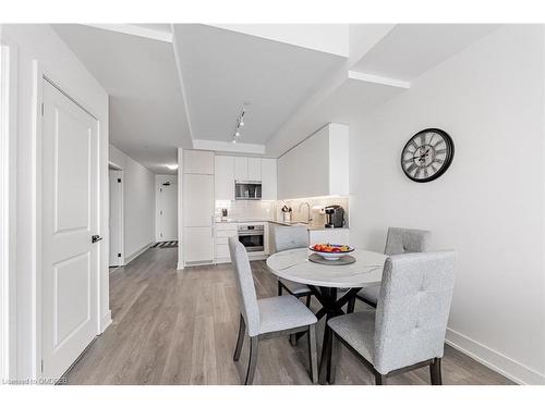 410-2489 Taunton Road Road, Oakville, ON - Indoor Photo Showing Dining Room