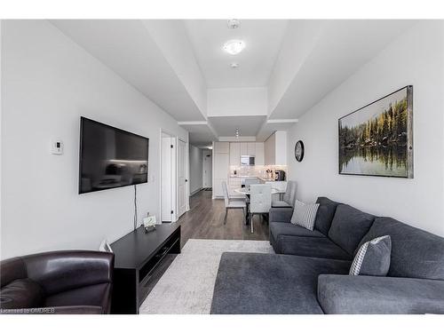 410-2489 Taunton Road Road, Oakville, ON - Indoor Photo Showing Living Room