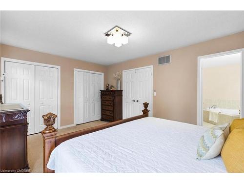 8-1551 Reeves Gate, Oakville, ON - Indoor Photo Showing Bedroom