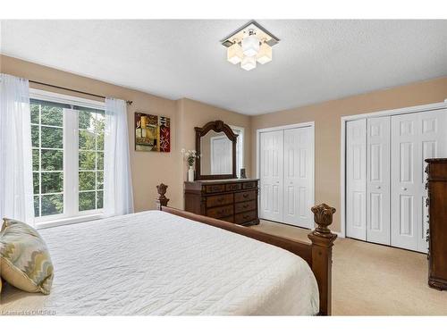 8-1551 Reeves Gate, Oakville, ON - Indoor Photo Showing Bedroom